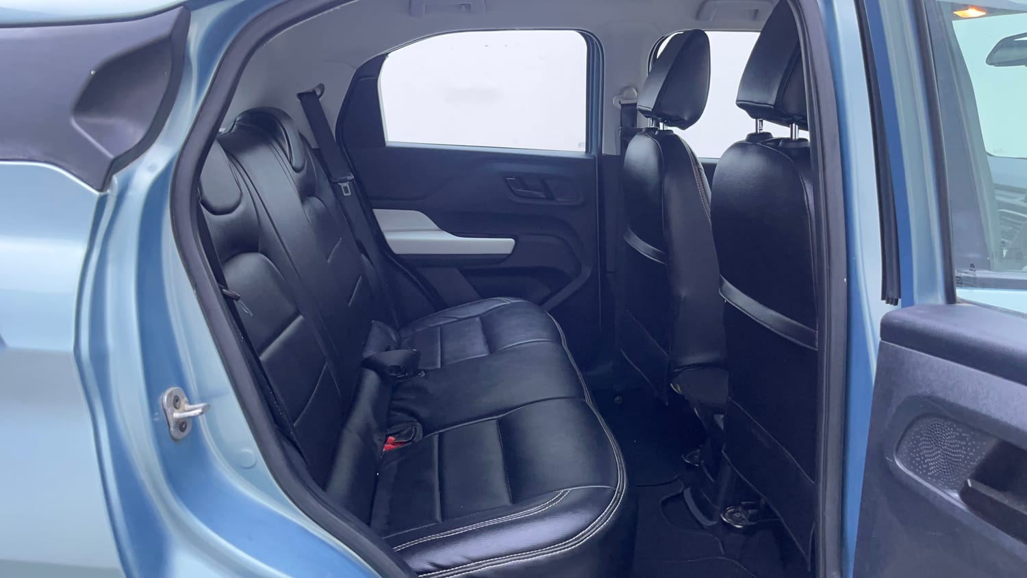 Used 2022 Tata Punch Accomplished MT Petrol Manual interior RIGHT SIDE REAR DOOR CABIN VIEW