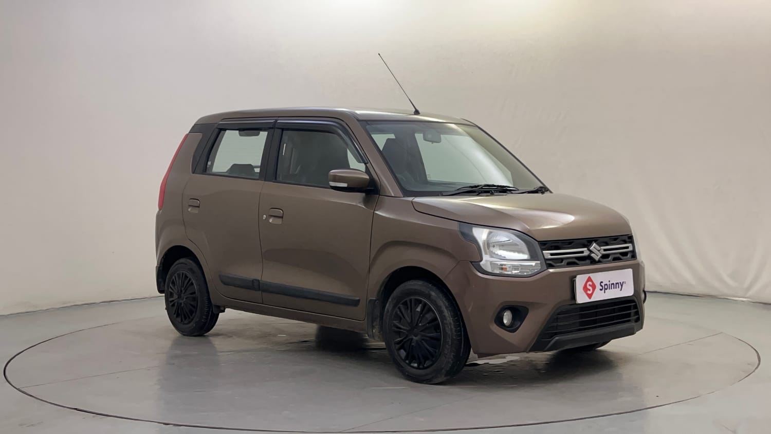 Used 2021 null Petrol Automatic exterior RIGHT FRONT CORNER VIEW