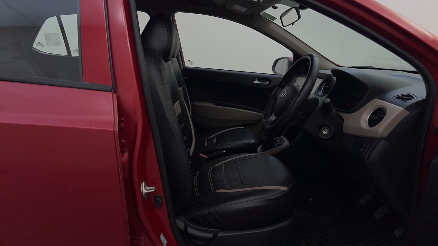 Used 2019 Hyundai Grand i10 Sportz 1.2 Kappa VTVT Petrol Manual interior RIGHT SIDE FRONT DOOR CABIN VIEW