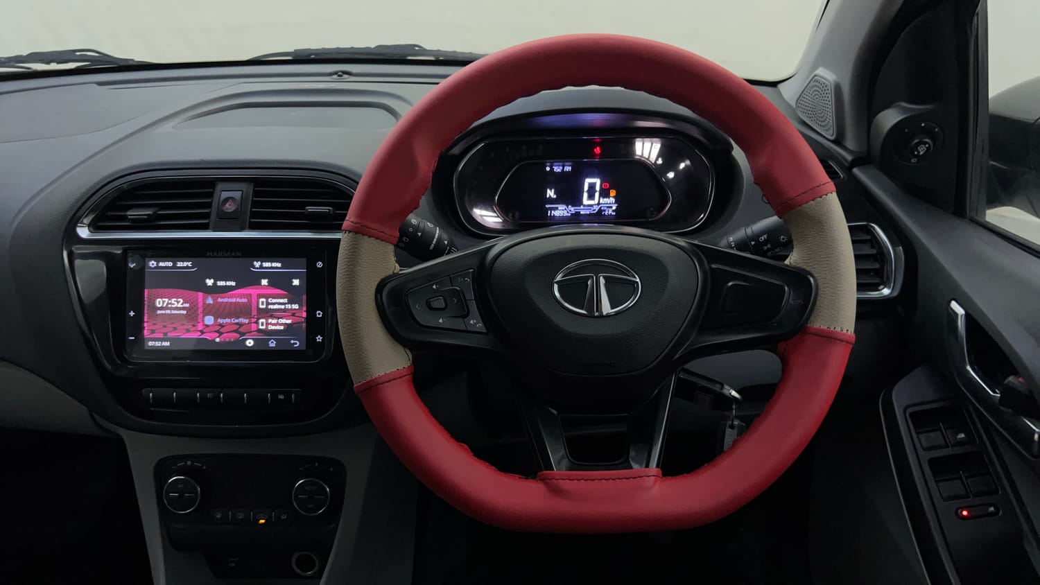 Used 2022 Tata Tiago XZA Plus Petrol Automatic interior STEERING VIEW