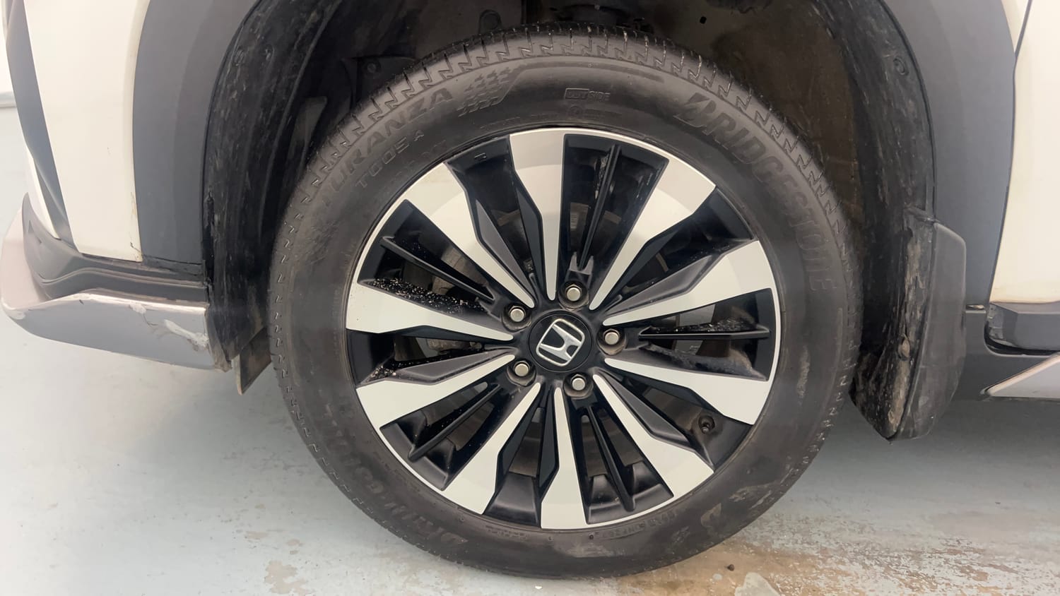 Used 2023 Honda Elevate ZX CVT Petrol Automatic tyres LEFT FRONT TYRE RIM VIEW