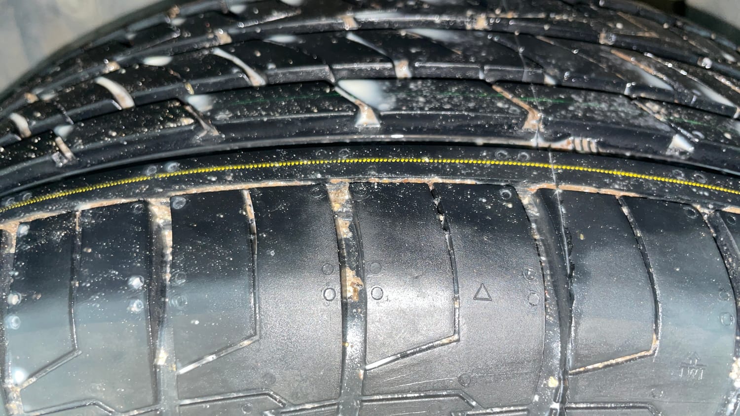 Used 2022 Maruti Suzuki Brezza ZXi Plus AT Petrol Automatic tyres LEFT FRONT TYRE TREAD VIEW