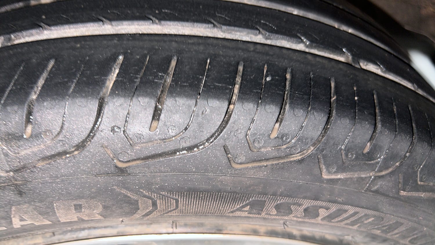 Used 2016 Honda Jazz S AT Petrol Automatic tyres LEFT REAR TYRE TREAD VIEW