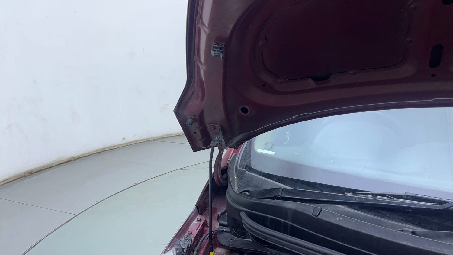 Used 2016 Hyundai Grand i10 Asta 1.2 Kappa VTVT Petrol Manual engine ENGINE RIGHT SIDE HINGE & APRON VIEW