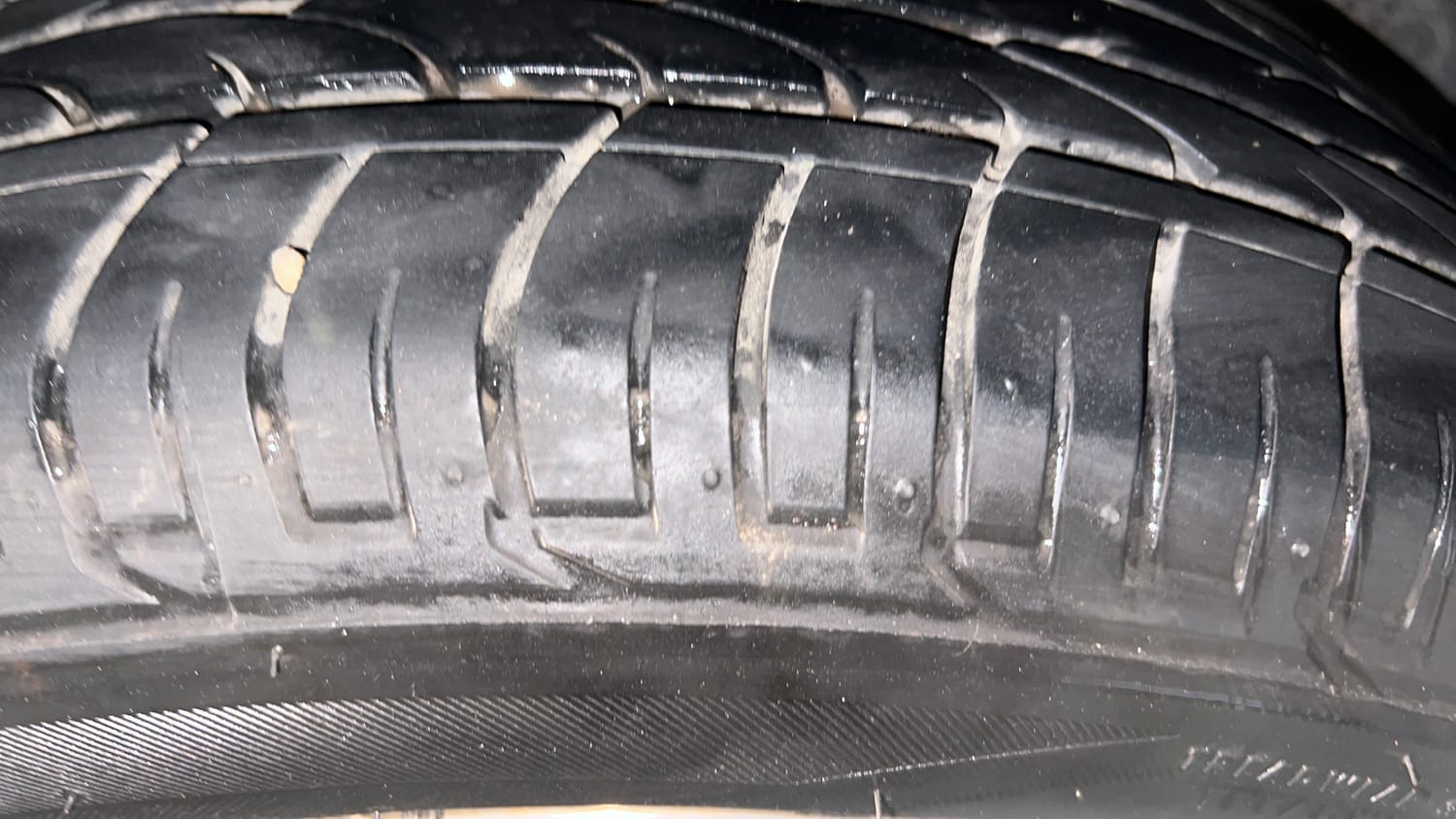Used 2016 Hyundai Creta 1.6 SX Plus AT Petrol Petrol Automatic tyres LEFT REAR TYRE TREAD VIEW