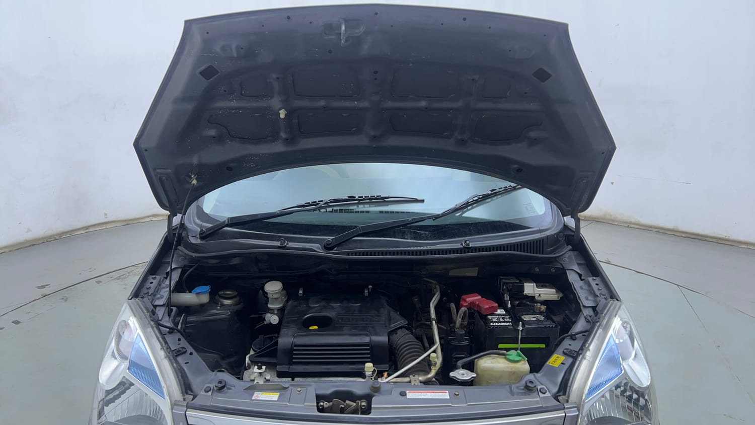 Used 2017 Maruti Suzuki Wagon R 1.0 VXI AMT Petrol Automatic engine ENGINE & BONNET OPEN FRONT VIEW