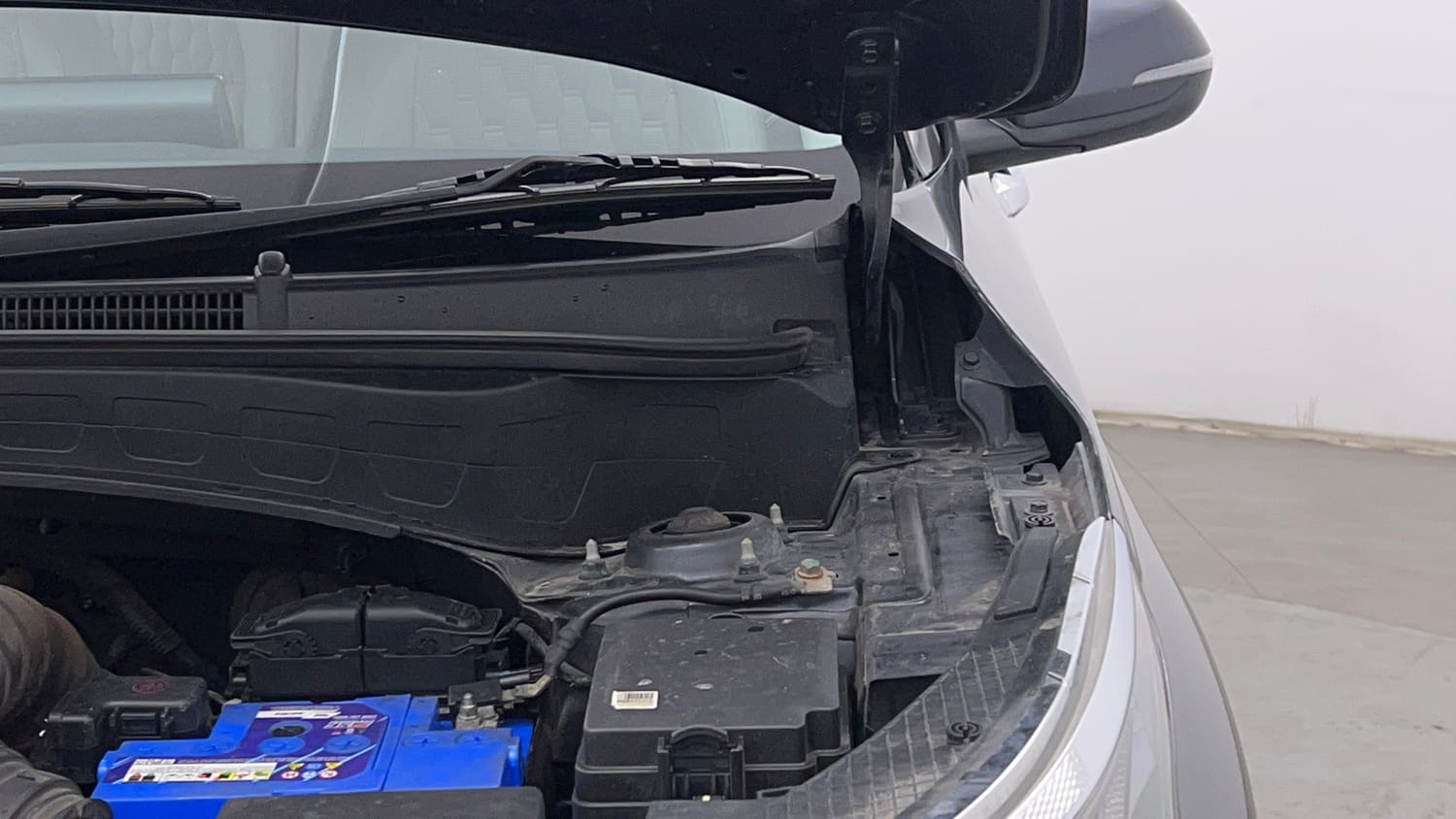 Used 2019 Kia Seltos HTX Plus 1.5 Diesel Diesel Manual engine ENGINE LEFT SIDE HINGE & APRON VIEW