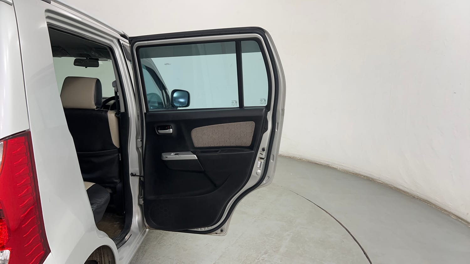 Used 2016 Maruti Suzuki Wagon R 1.0 VXI AMT Petrol Automatic interior RIGHT REAR DOOR OPEN VIEW