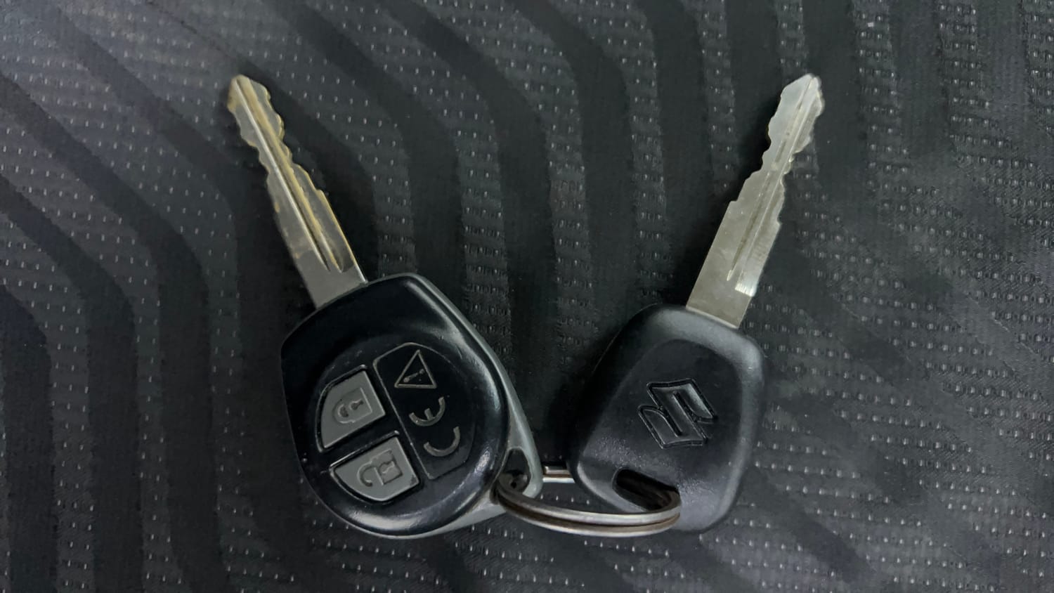 Used 2018 Maruti Suzuki Swift VDi AMT Diesel Automatic extra CAR KEY VIEW