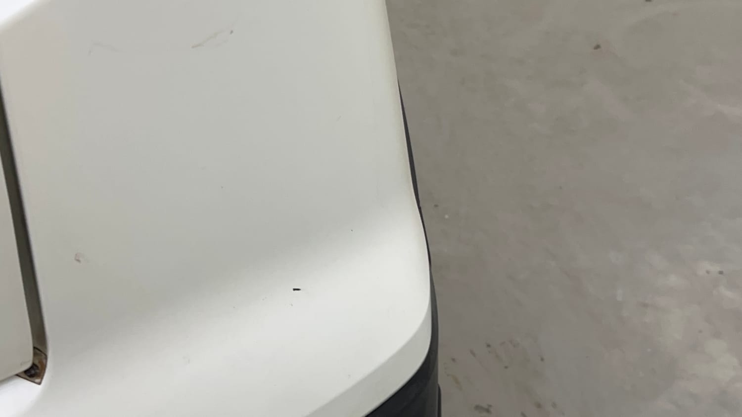 Used 2021 Mahindra XUV 300 W8 1.2 Petrol Petrol Manual dents MINOR SCRATCH