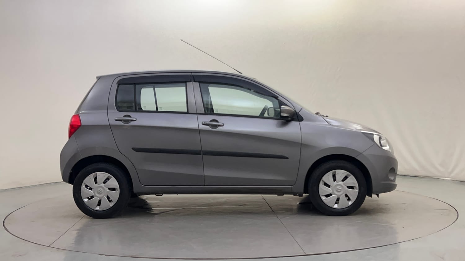 Used 2016 Maruti Suzuki Celerio ZXi AMT Petrol Automatic exterior RIGHT SIDE VIEW