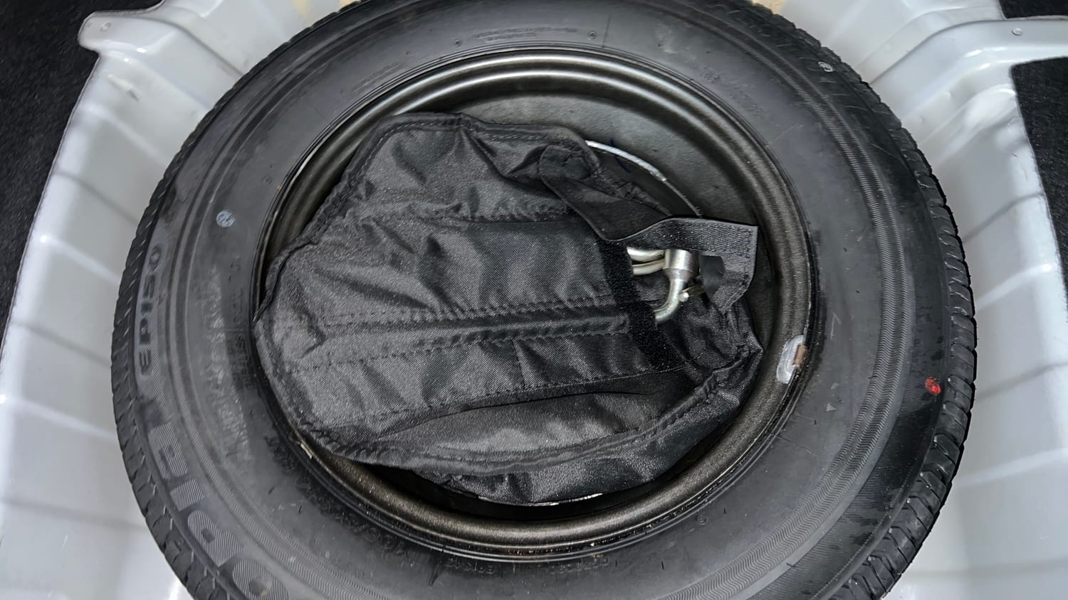 Used 2025 Tata Altroz Creative Petrol 5AMT Petrol Automatic tyres SPARE TYRE VIEW