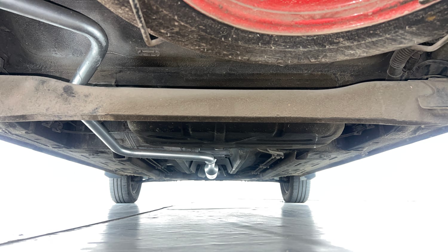 Used 2022 Renault Triber RXZ Dual Tone Petrol Manual extra REAR UNDERBODY VIEW (TAKEN FROM REAR)
