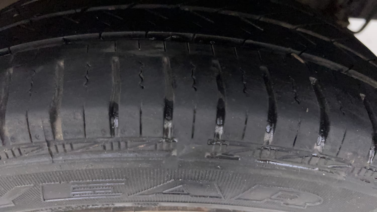 Used 2019 Hyundai Grand i10 Sportz 1.2 Kappa VTVT Petrol Manual tyres LEFT REAR TYRE TREAD VIEW