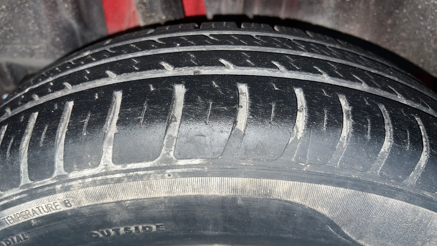 Used 2020 Maruti Suzuki Swift VXi AMT Petrol Automatic tyres RIGHT REAR TYRE TREAD VIEW
