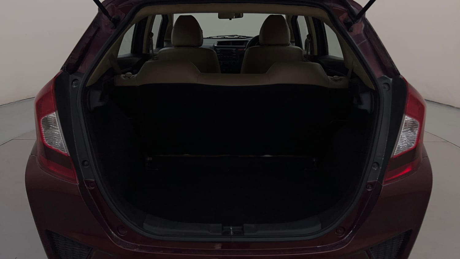 Used 2016 Honda Jazz S AT Petrol Automatic interior DICKY INSIDE VIEW