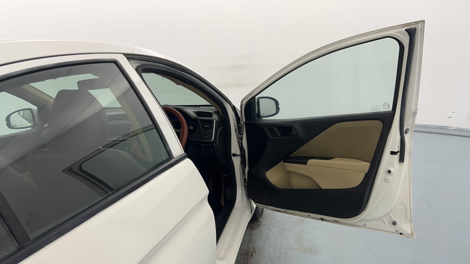 Used 2014 Honda City S Petrol Manual interior RIGHT FRONT DOOR OPEN VIEW
