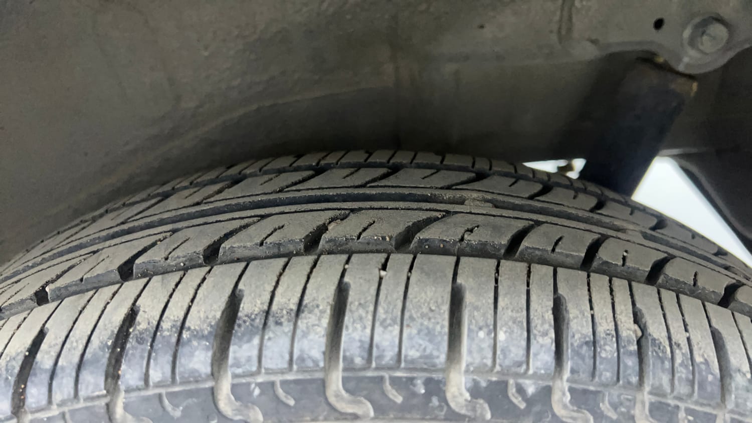 Used 2017 Maruti Suzuki Wagon R 1.0 VXI AMT Petrol Automatic tyres LEFT REAR TYRE TREAD VIEW