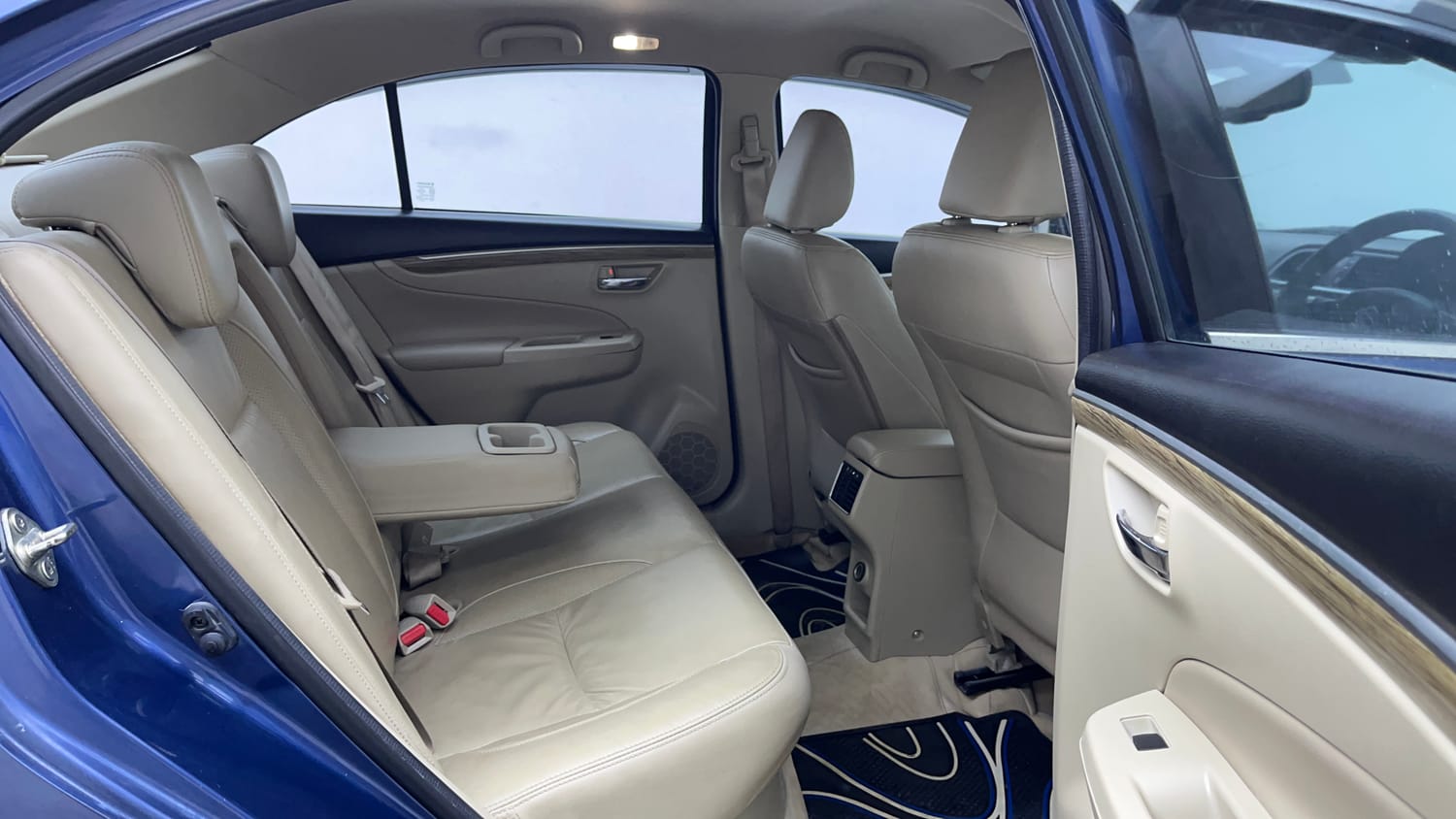 Used 2021 Maruti Suzuki Ciaz Alpha Hybrid 1.5 Petrol Manual interior RIGHT SIDE REAR DOOR CABIN VIEW
