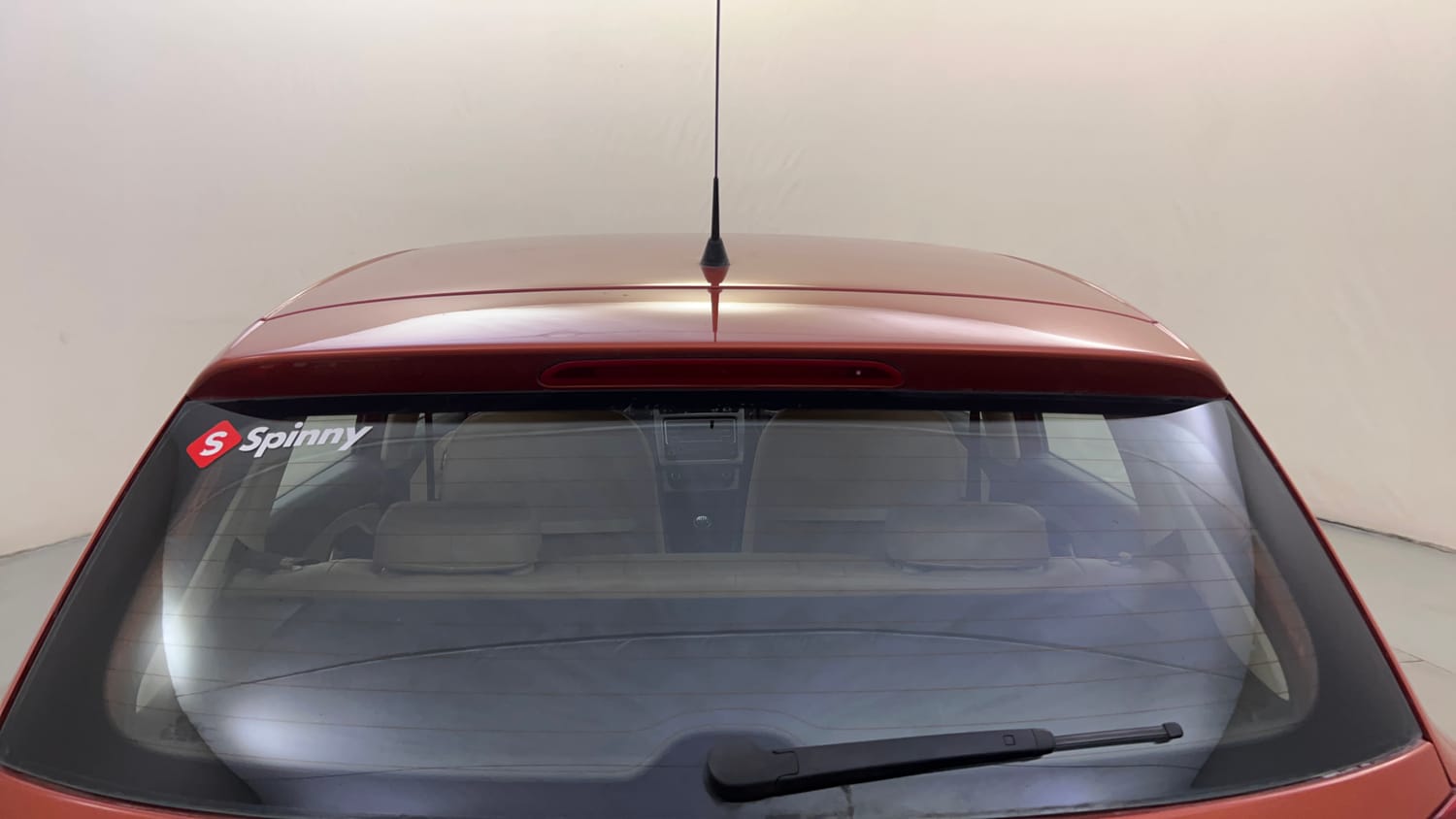 Used 2014 Volkswagen Polo Highline1.2L (P) Petrol Manual top_features Rear defogger