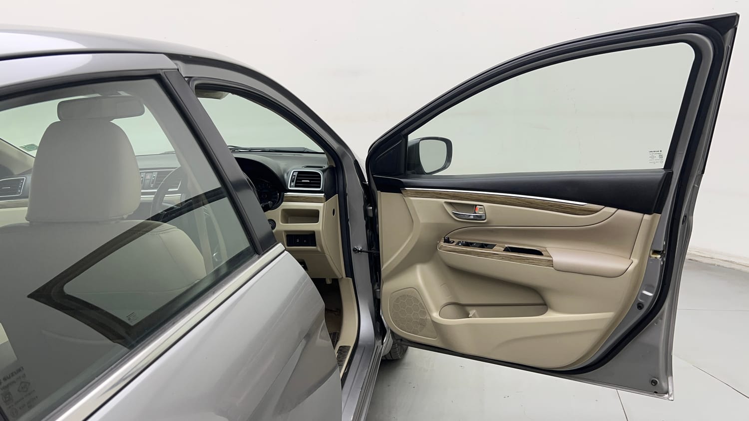 Used 2019 Maruti Suzuki Ciaz Alpha Hybrid 1.5 Petrol Manual interior RIGHT FRONT DOOR OPEN VIEW