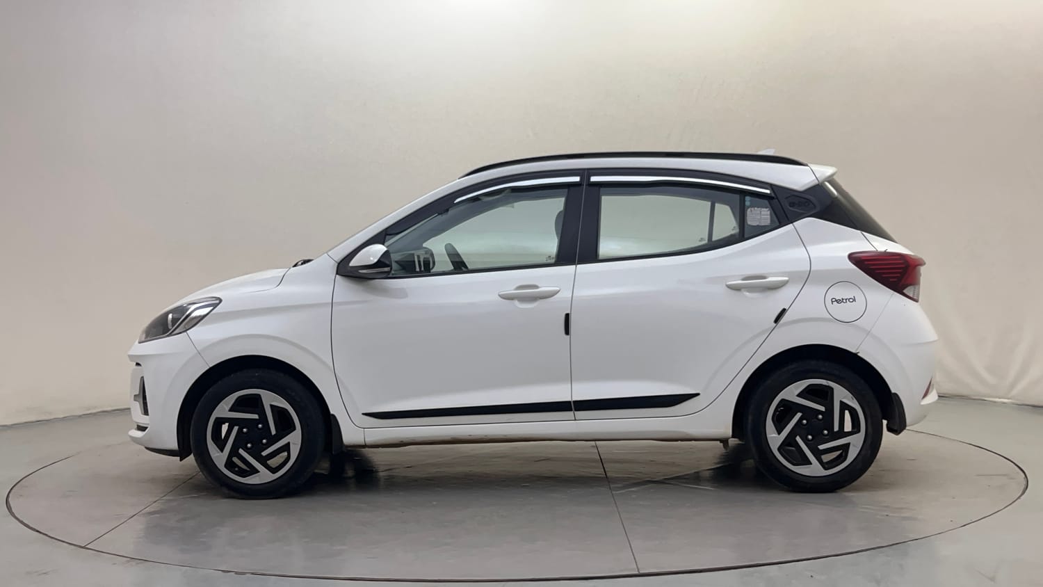 Used 2023 Hyundai Grand i10 Nios Sportz 1.2 Kappa VTVT Petrol Manual exterior LEFT SIDE VIEW