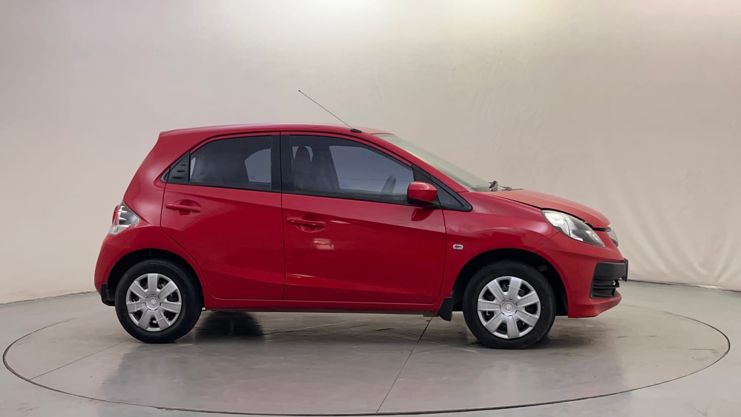 Used 2013 Honda Brio S MT Petrol Manual exterior RIGHT SIDE VIEW
