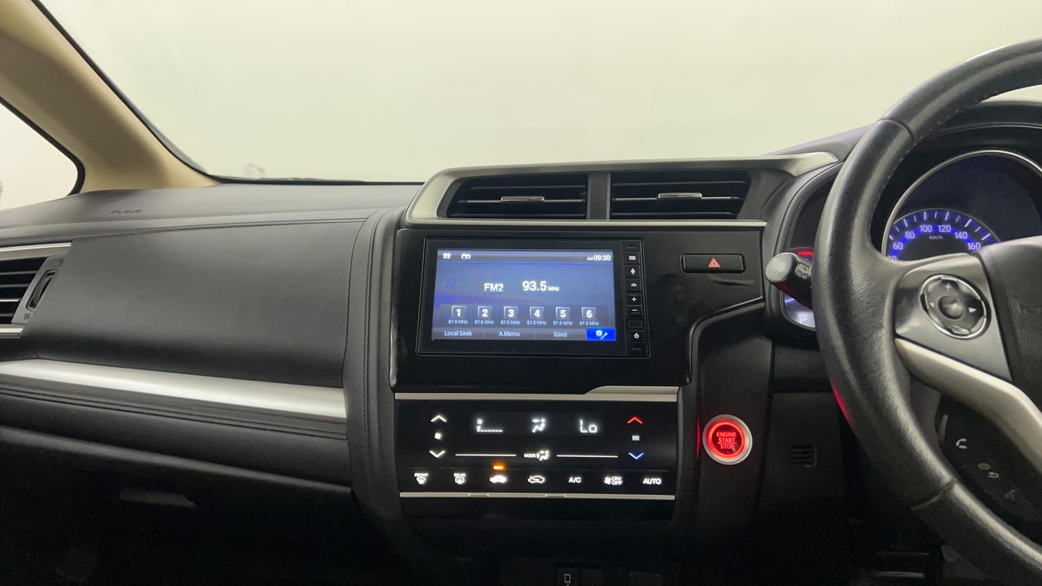 Used 2021 Honda Jazz VX CVT Petrol Automatic interior MUSIC SYSTEM & AC CONTROL VIEW