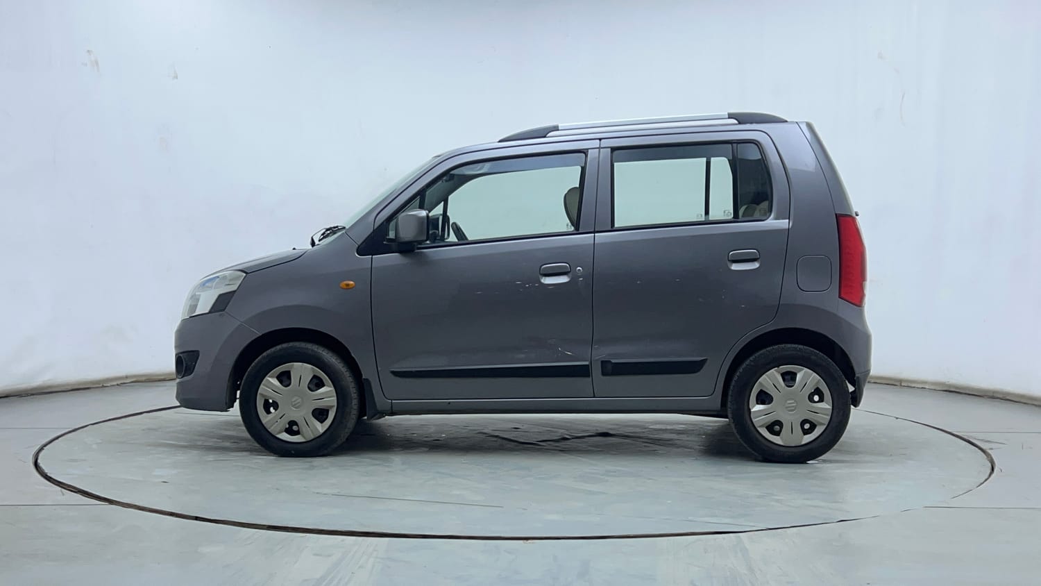 Used 2017 Maruti Suzuki Wagon R 1.0 VXI AMT Petrol Automatic exterior LEFT SIDE VIEW