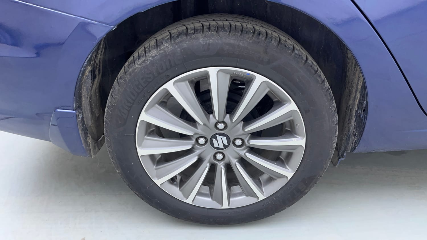 Used 2021 Maruti Suzuki Ciaz Alpha Hybrid 1.5 Petrol Manual tyres RIGHT REAR TYRE RIM VIEW