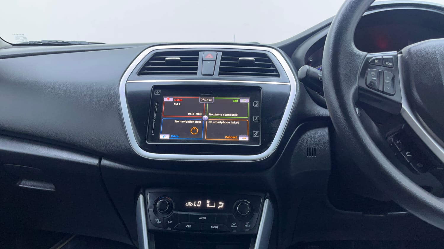 Used 2019 Maruti Suzuki S-Cross Zeta 1.3 Diesel Manual interior MUSIC SYSTEM & AC CONTROL VIEW