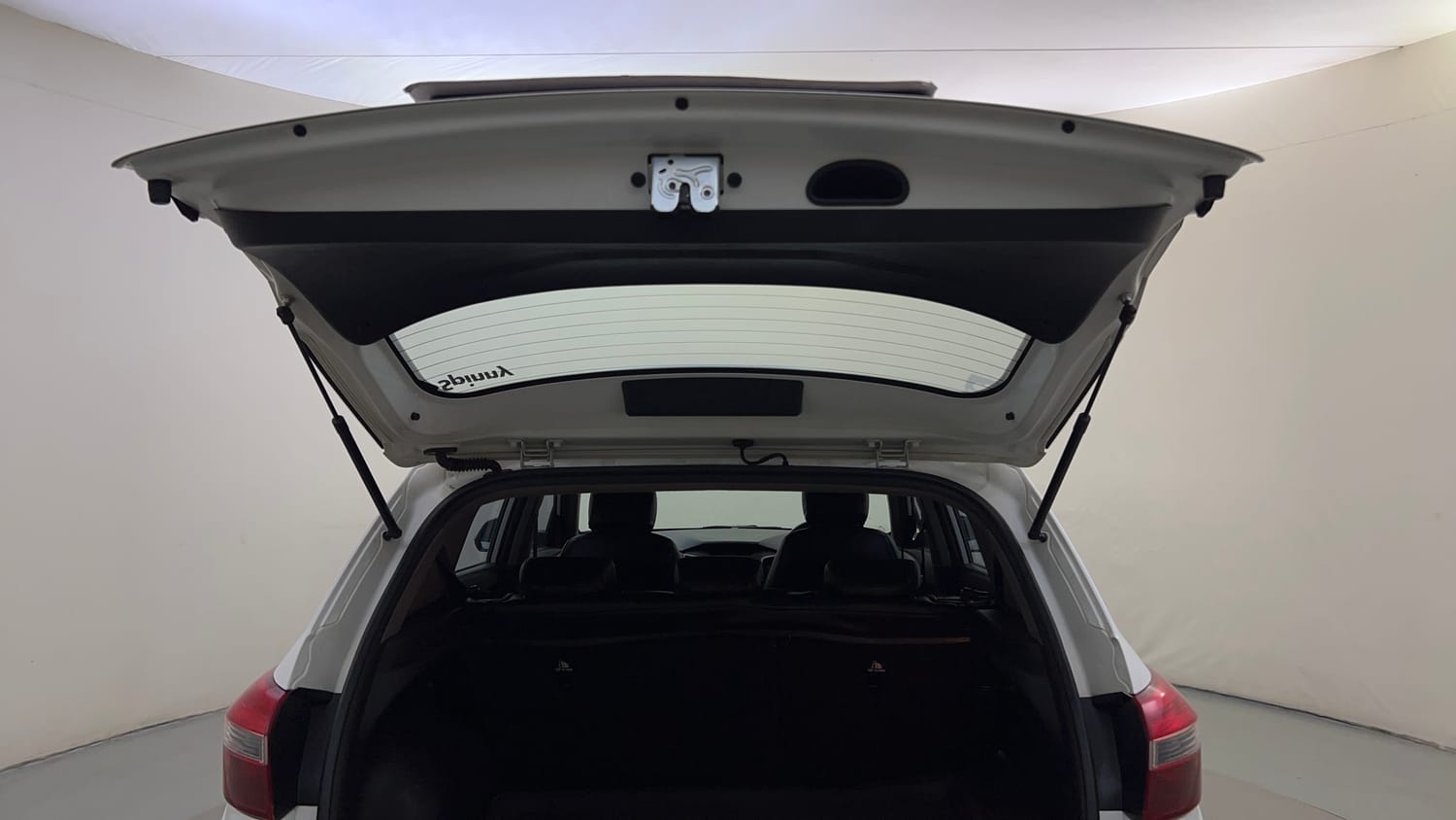 Used 2016 Hyundai Creta 1.6 SX Plus AT Petrol Petrol Automatic interior DICKY DOOR OPEN VIEW
