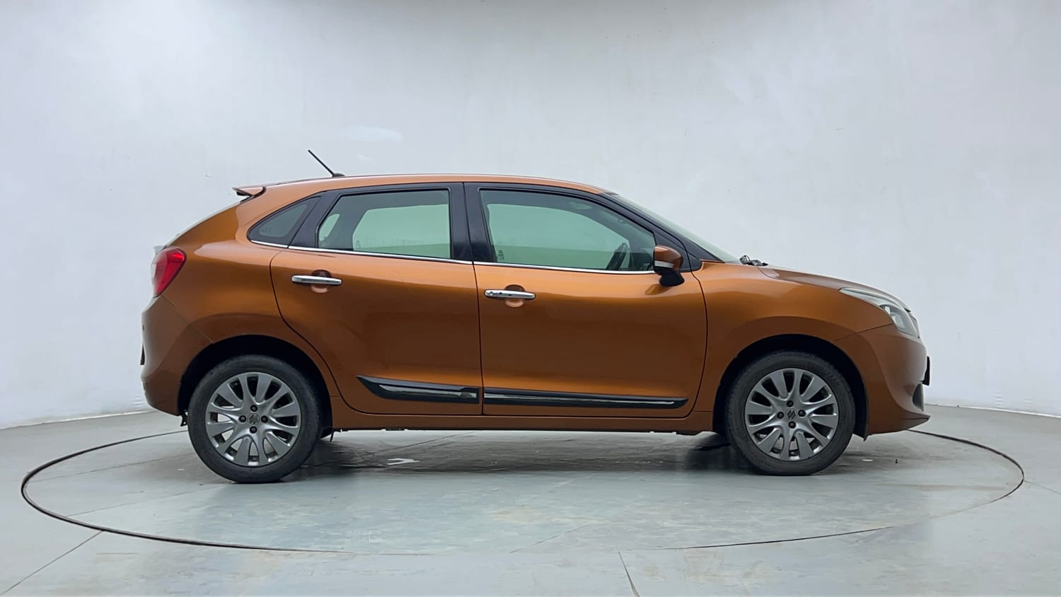 Used 2018 Maruti Suzuki Baleno Alpha 1.2 Petrol Manual exterior RIGHT SIDE VIEW