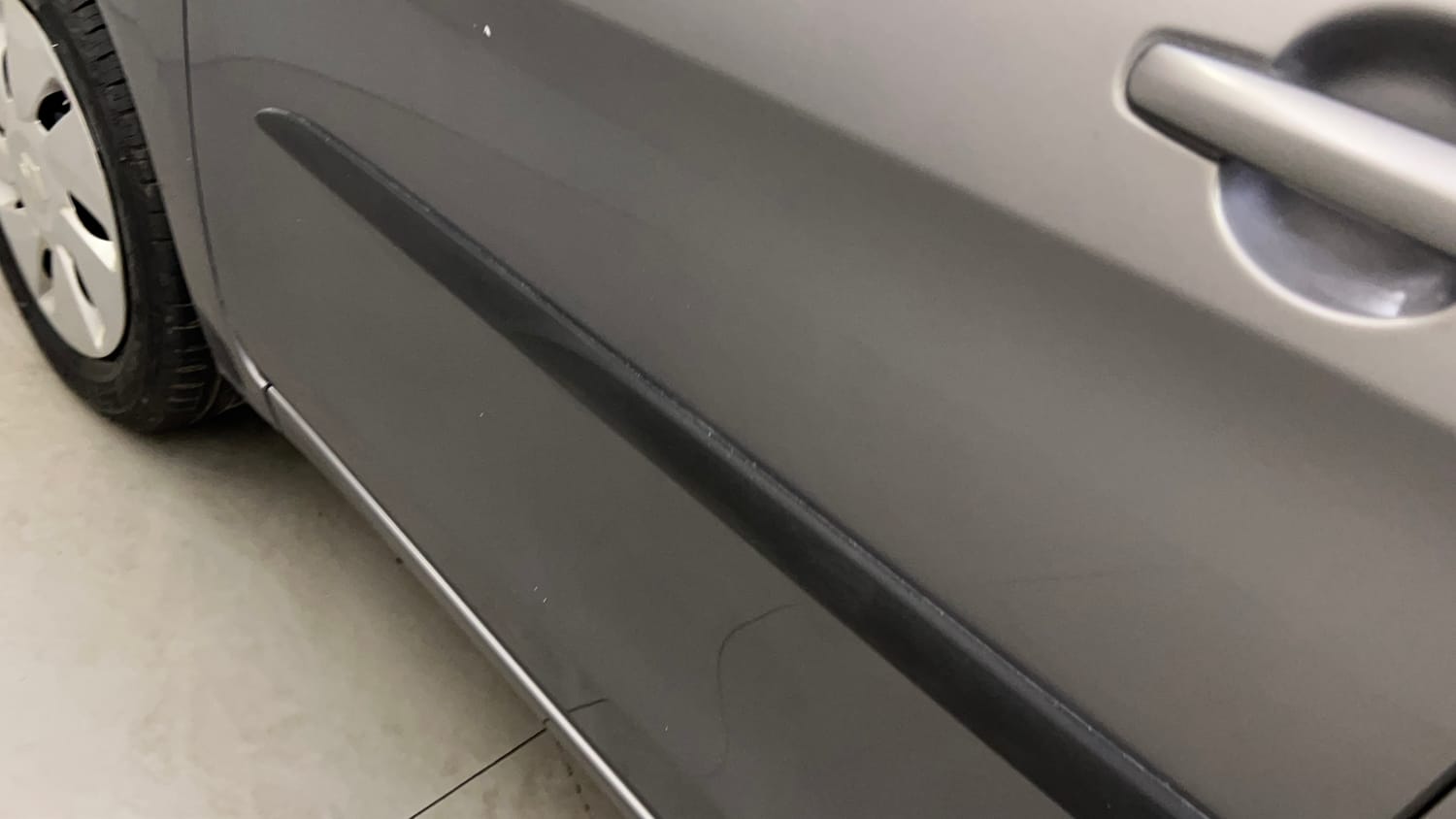 Used 2016 Maruti Suzuki Celerio ZXi AMT Petrol Automatic dents MINOR DENT