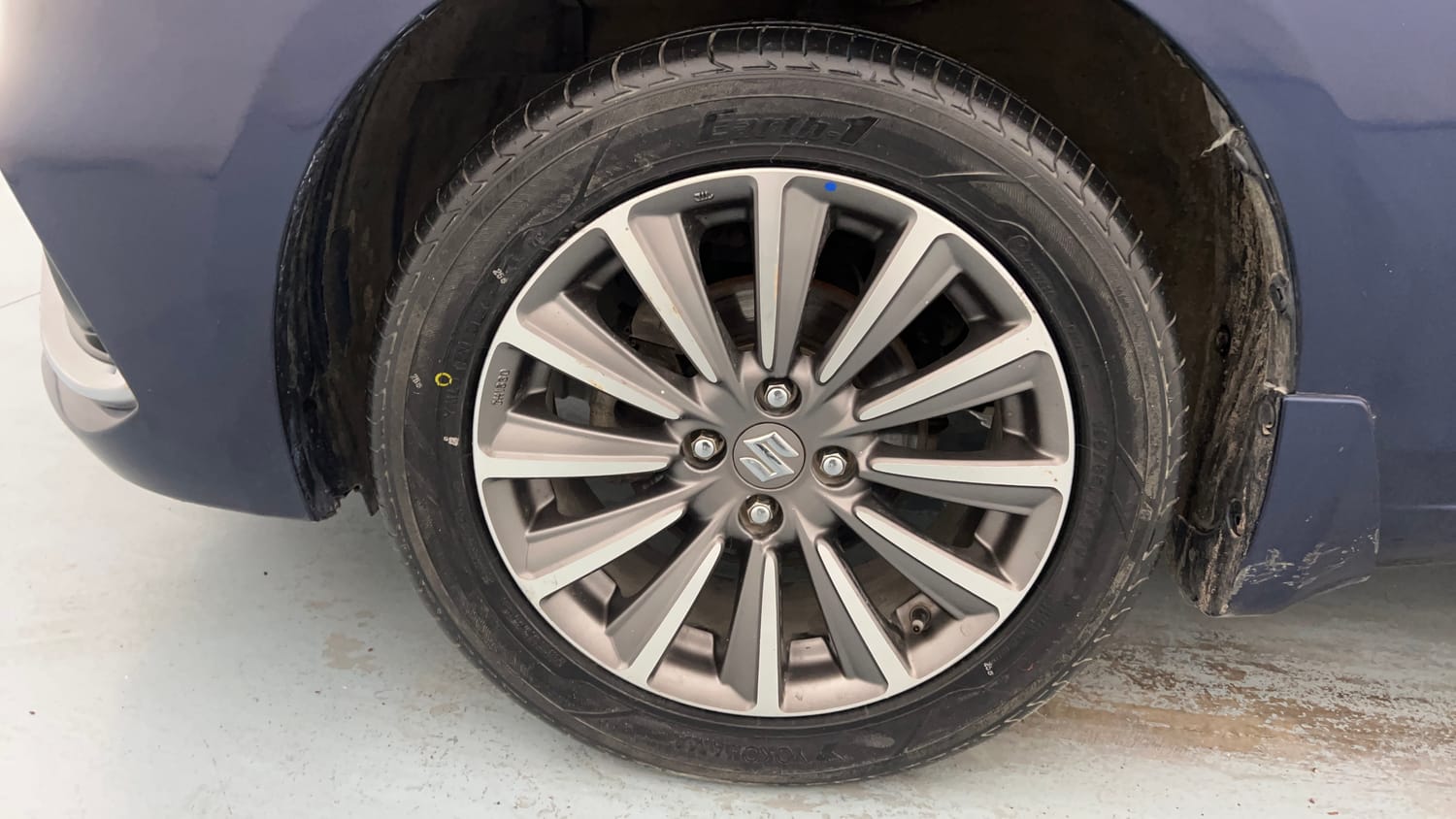 Used 2023 Maruti Suzuki Ciaz Alpha 1.5 Petrol Manual tyres LEFT FRONT TYRE RIM VIEW