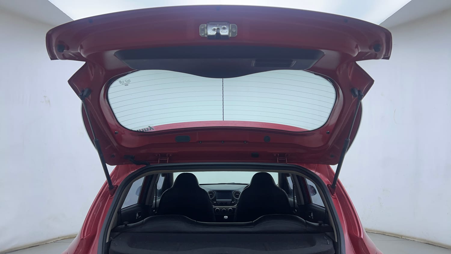 Used 2019 Hyundai Grand i10 Sportz 1.2 Kappa VTVT Petrol Manual interior DICKY DOOR OPEN VIEW