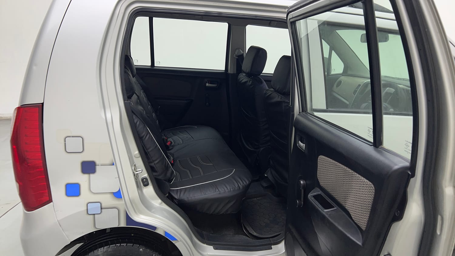 Used 2013 Maruti Suzuki Wagon R LXI CNG Cng Manual interior RIGHT SIDE REAR DOOR CABIN VIEW