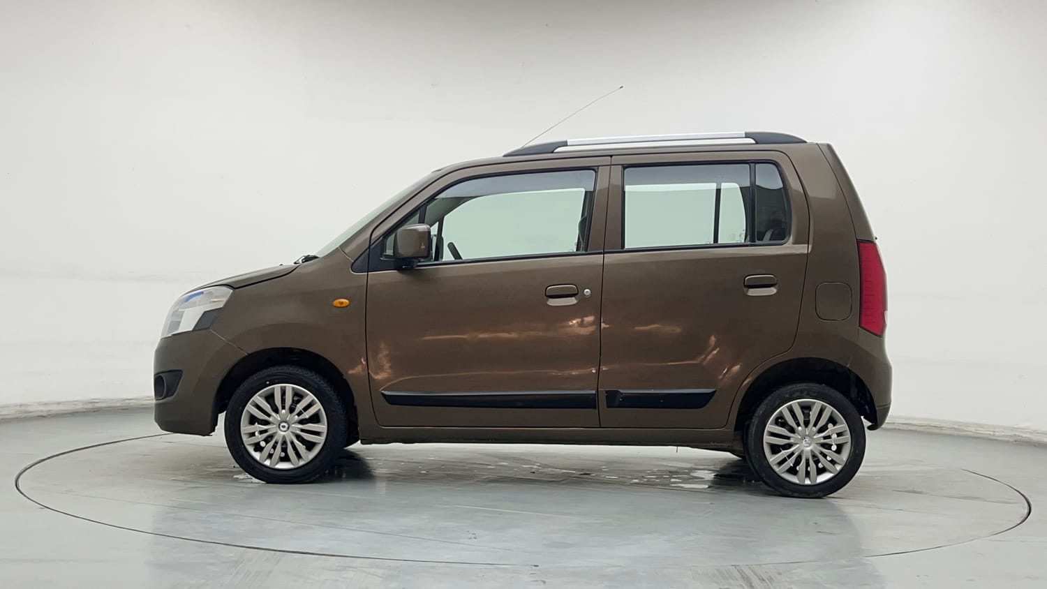Used 2016 Maruti Suzuki Wagon R 1.0 VXI Petrol + CNG (Outside Fitted) Cng Manual exterior LEFT SIDE VIEW