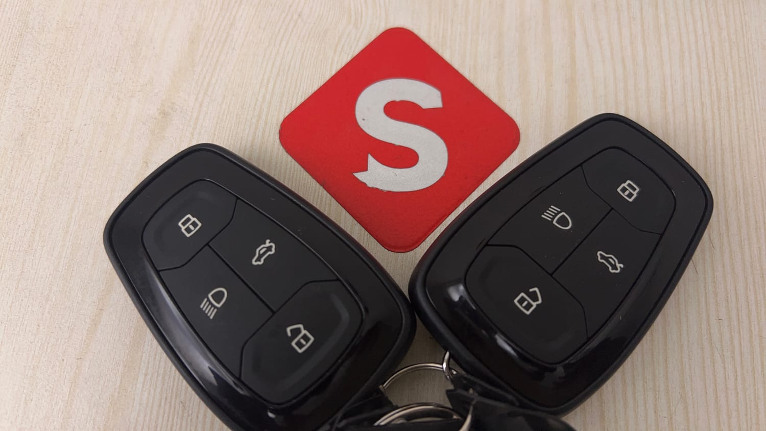 Used 2023 Tata Altroz XZA Petrol Petrol Automatic extra CAR KEY VIEW