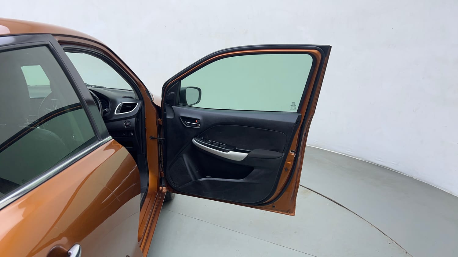 Used 2018 Maruti Suzuki Baleno Alpha 1.2 Petrol Manual interior RIGHT FRONT DOOR OPEN VIEW