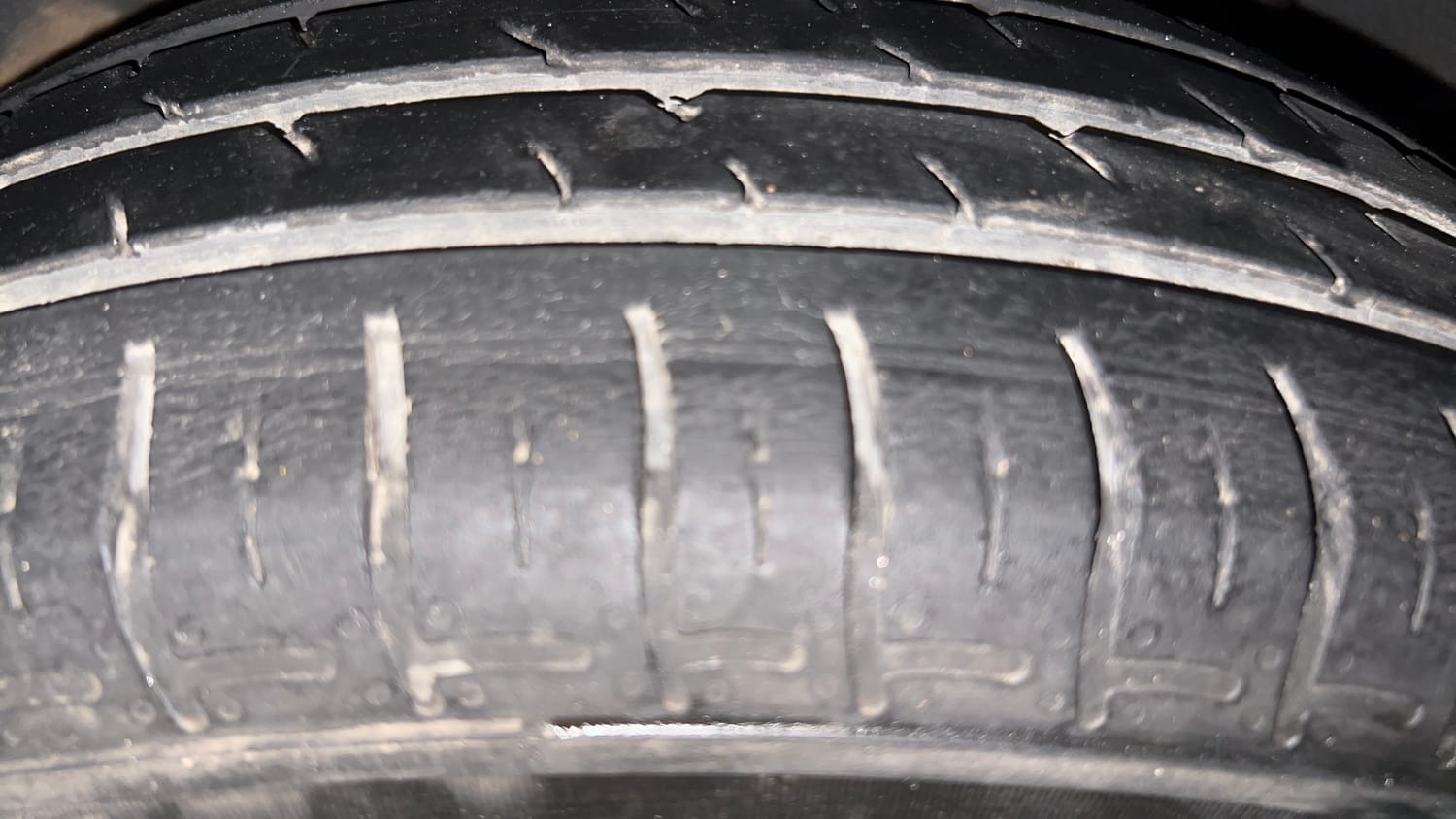 Used 2021 Hyundai Grand i10 Nios Magna 1.2 Kappa VTVT Petrol Manual tyres LEFT REAR TYRE TREAD VIEW