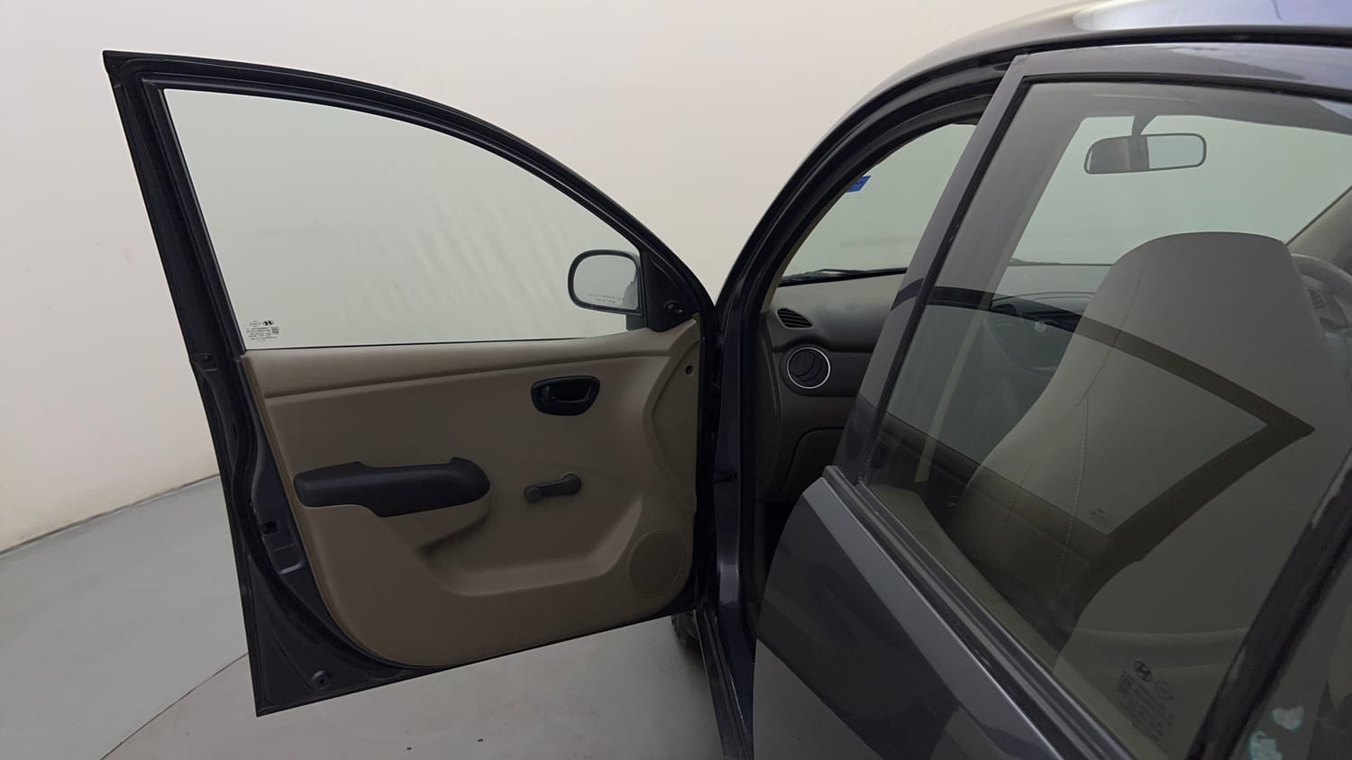 Used 2014 Hyundai i10 Era 1.1 iRDE2 Petrol Manual interior LEFT FRONT DOOR OPEN VIEW