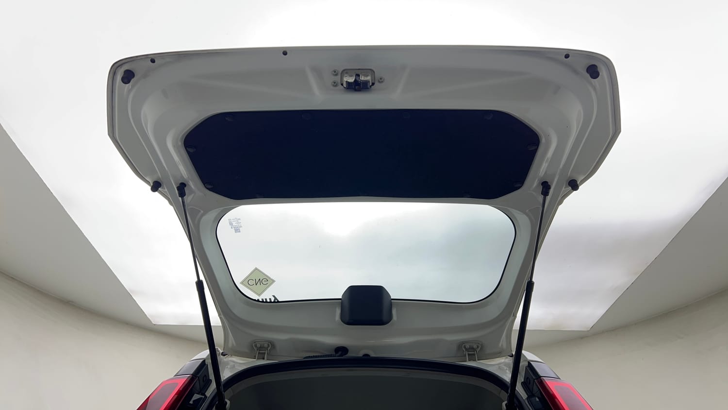 Used 2022 Maruti Suzuki Wagon R LXI 1.0 CNG Cng Manual interior DICKY DOOR OPEN VIEW
