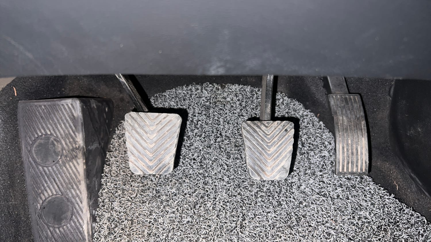 Used 2017 Hyundai Elite i20 Asta 1.2 Dual Tone Petrol Manual interior PEDALS VIEW