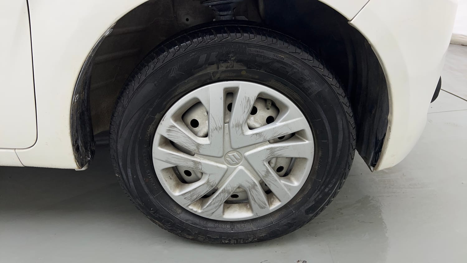 Used 2022 Maruti Suzuki Wagon R LXI 1.0 CNG Cng Manual tyres RIGHT FRONT TYRE RIM VIEW
