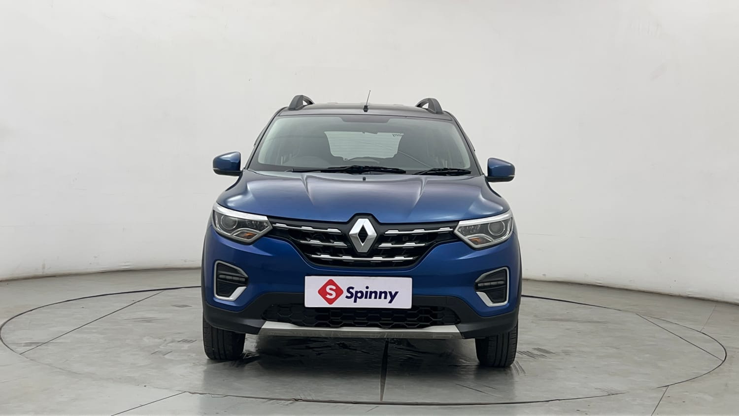Used 2022 Renault Triber RXZ Dual Tone Petrol Manual exterior FRONT VIEW