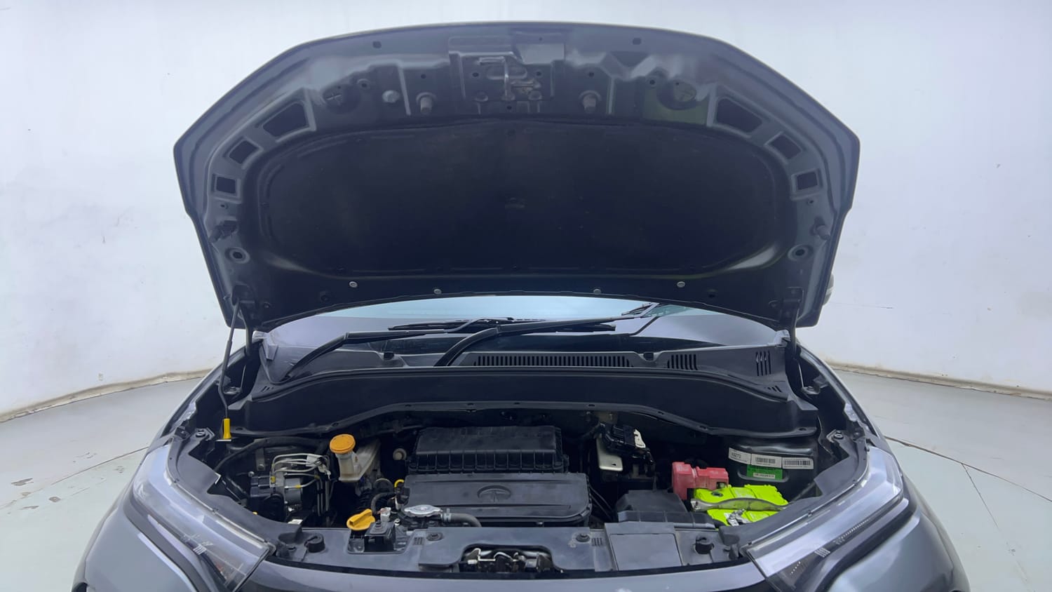 Used 2022 Tata Punch Pure MT Petrol Manual engine ENGINE & BONNET OPEN FRONT VIEW