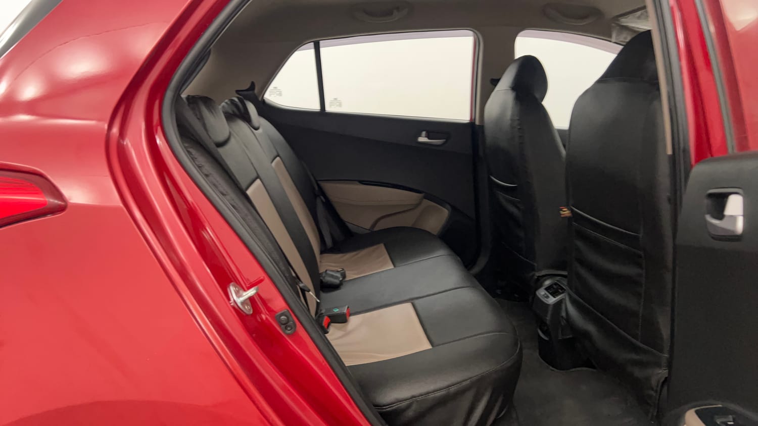 Used 2017 Hyundai Grand i10 Sportz (O) 1.2 Kappa VTVT Petrol Manual interior RIGHT SIDE REAR DOOR CABIN VIEW