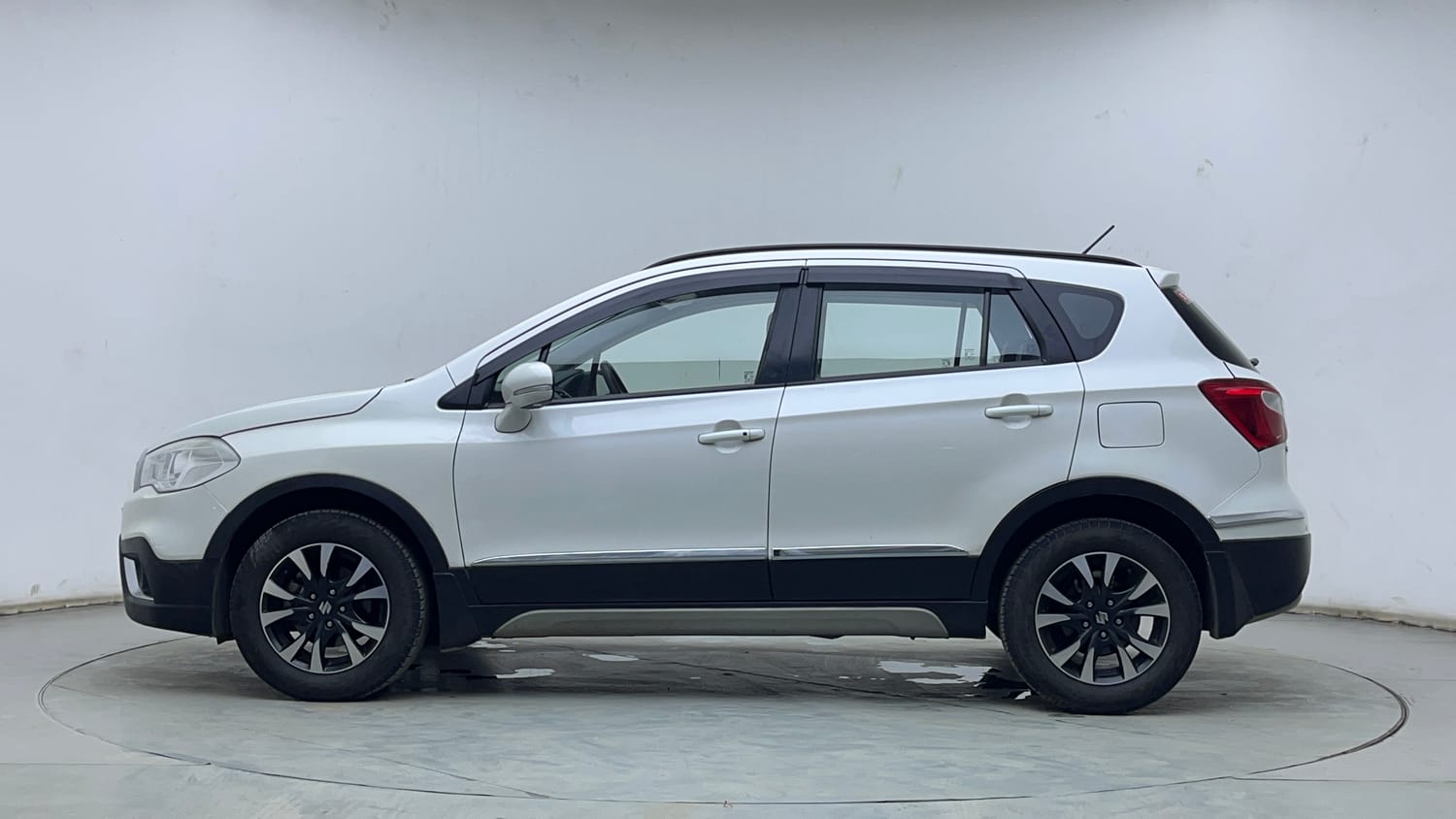Used 2021 Maruti Suzuki S-Cross Zeta AT Petrol Automatic exterior LEFT SIDE VIEW