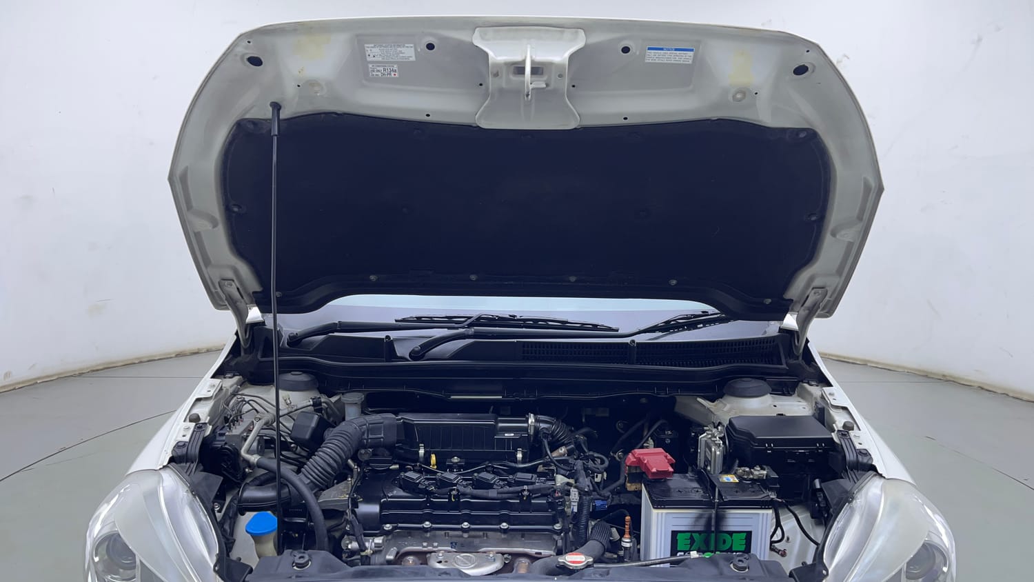 Used 2021 Maruti Suzuki S-Cross Zeta AT Petrol Automatic engine ENGINE & BONNET OPEN FRONT VIEW